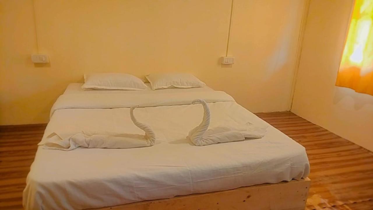 Shantaram Beach Huts Arambol Phòng bức ảnh