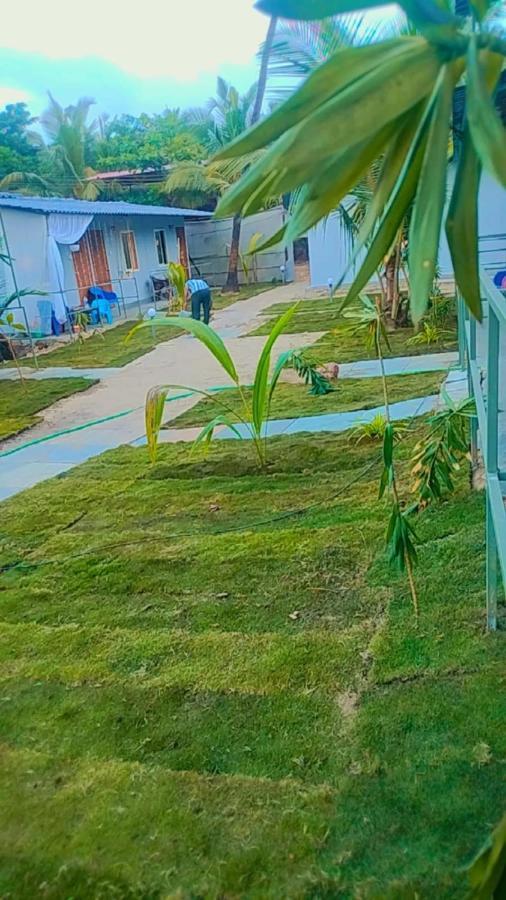 Shantaram Beach Huts Arambol Ngoại thất bức ảnh