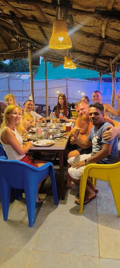 Shantaram Beach Huts Arambol Ngoại thất bức ảnh